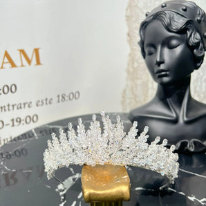 Diadema Arinela, zirconii cubice, placată aur alb, elemente Swarovski GLAMADEA