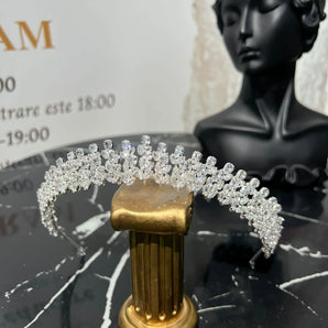 Diadema Dalinda, zirconii cubice, placată aur alb, elemente Swarovski GLAMADEA