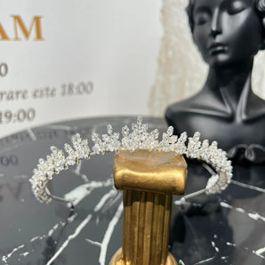 Diadema Dream, zirconii cubice, placată aur alb, elemente Swarovski GLAMADEA