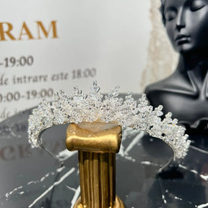 Diadema Iolanda, zirconii cubice, placată aur alb, elemente Swarovski GLAMADEA